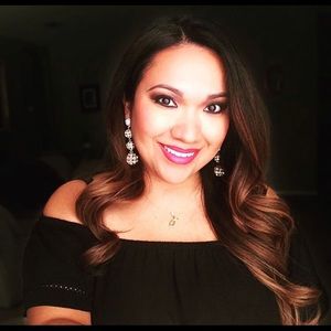 Meet your Posher, Janelle